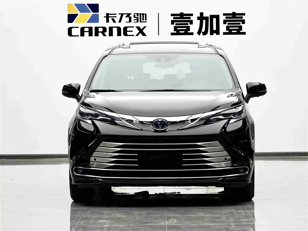 Toyota Sienna 2022 — фото 2
