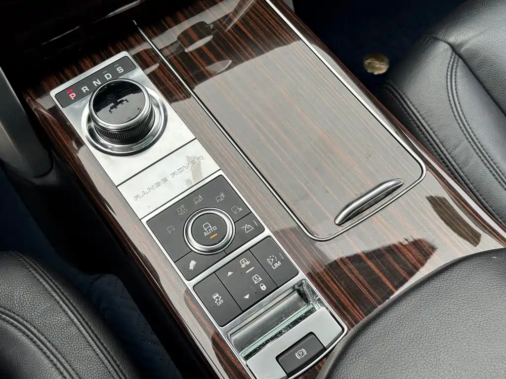 Land Rover Range Rover 2018 — фото 13