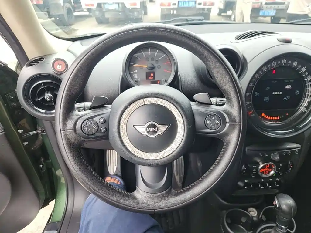 MINI Countryman 2015 — фото 11