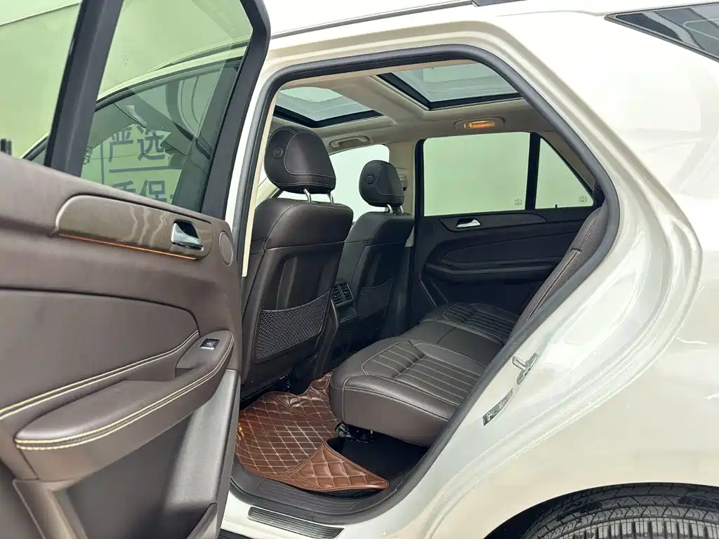 Mercedes-Benz GLE 2017 — фото 22