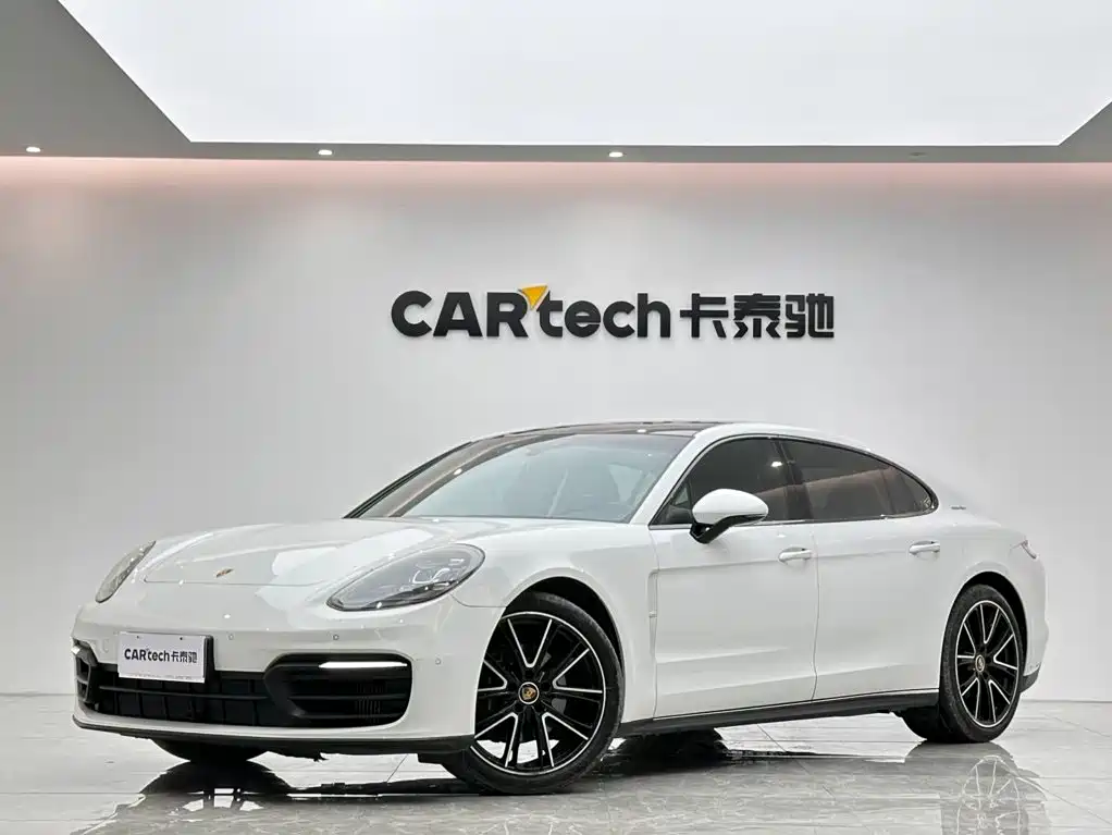 Porsche Panamera 2021 — фото 1