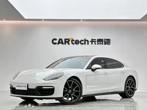 Porsche Panamera 2021