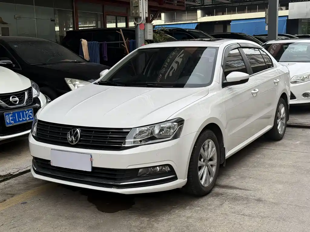 Volkswagen Lavida 2015