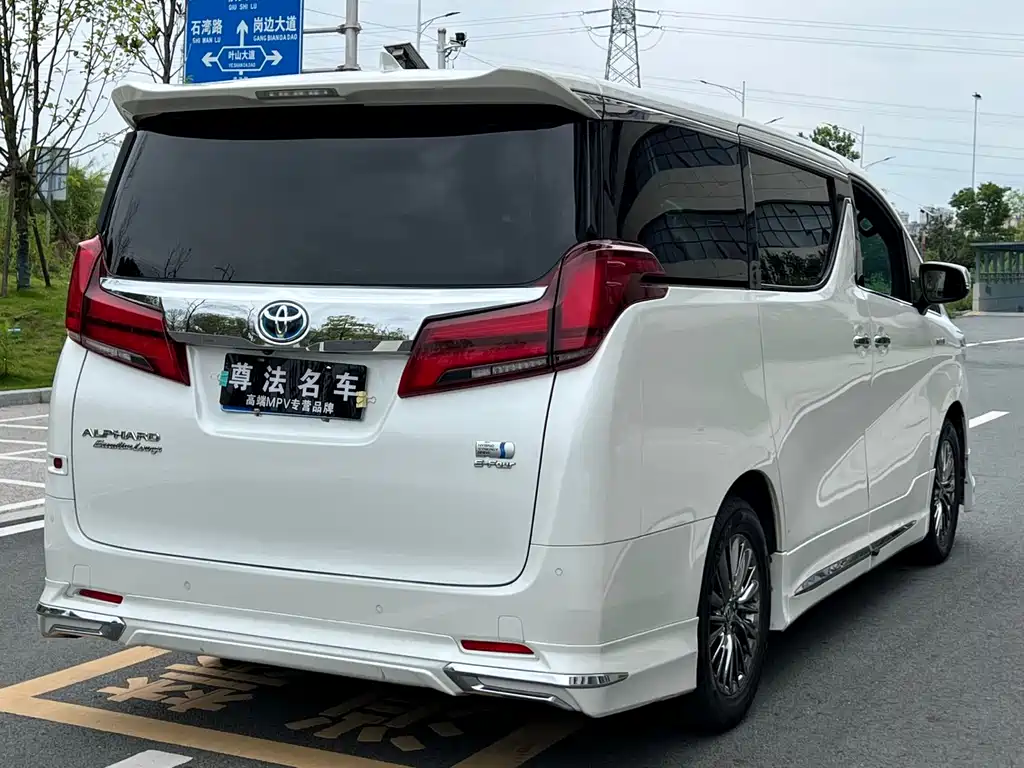 Toyota Alphard 2021 — фото 6