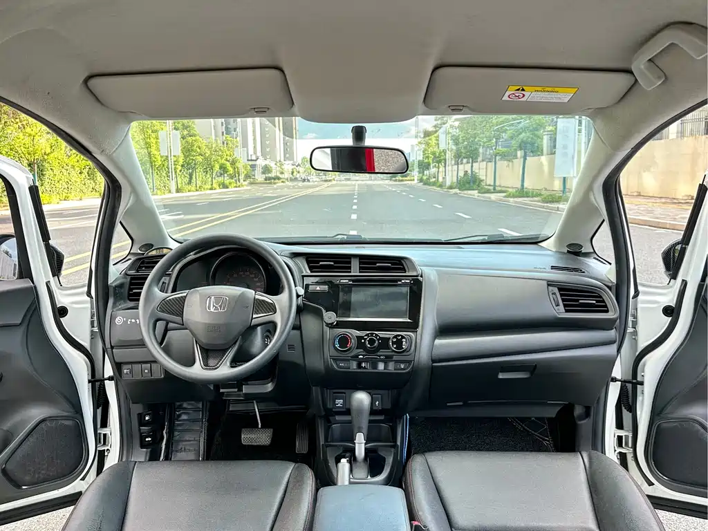 Honda Fit 2019 — фото 9