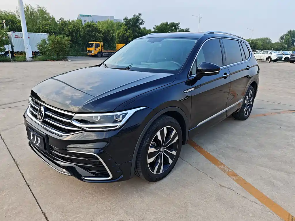 Volkswagen Tiguan L 2023