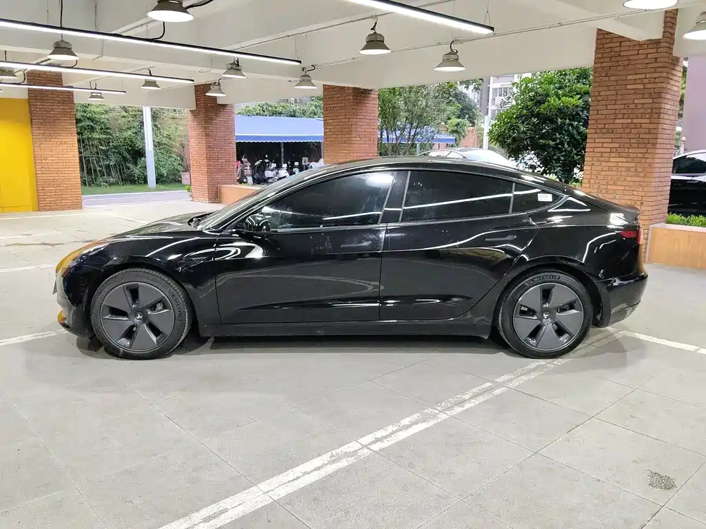 Tesla Model 3 2023 — фото 2