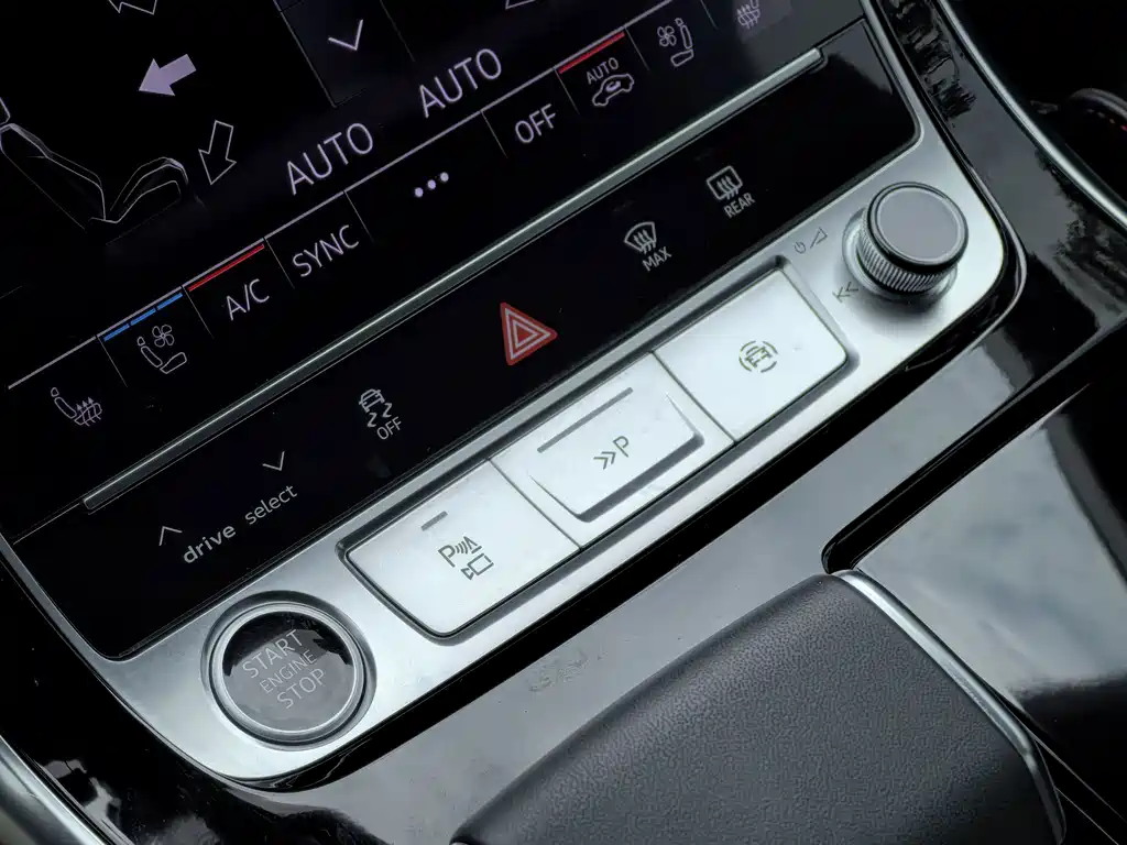 Audi Q7 2024 — фото 14
