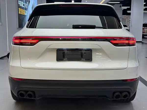 Porsche Cayenne 2021