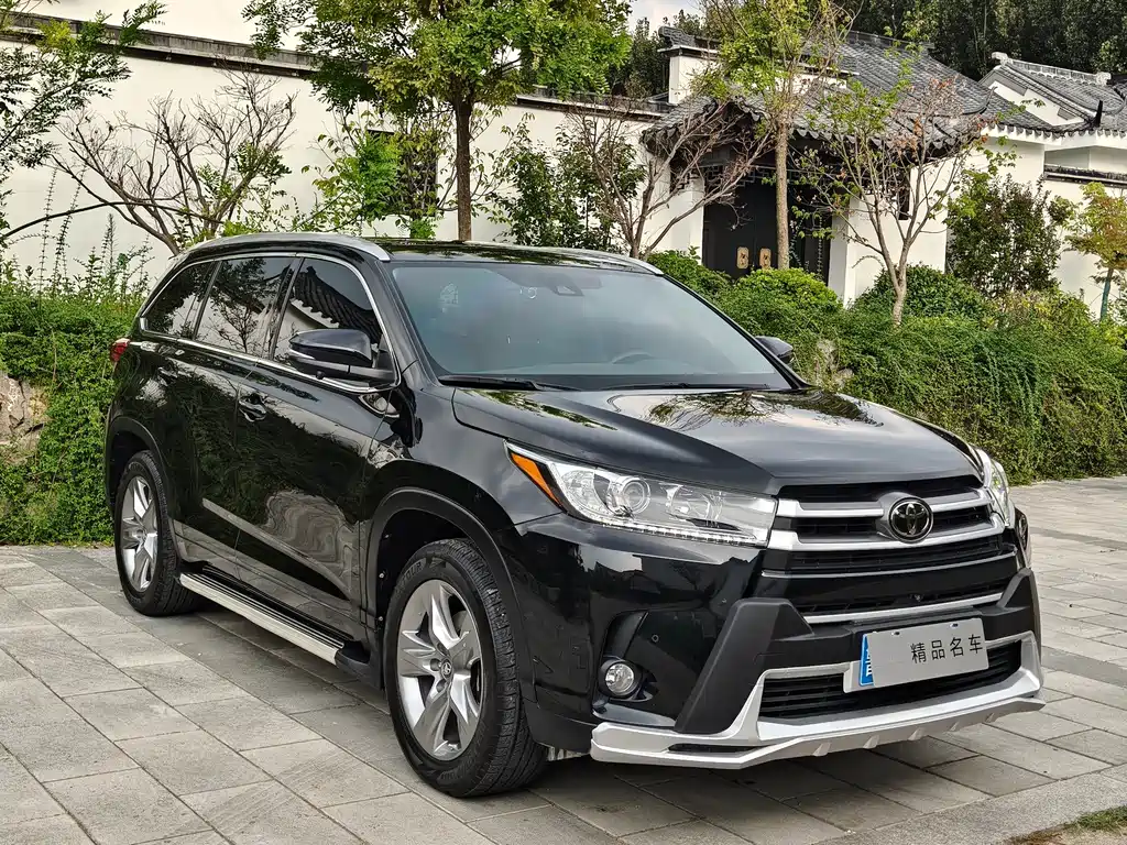 Toyota Highlander 2021 — фото 3