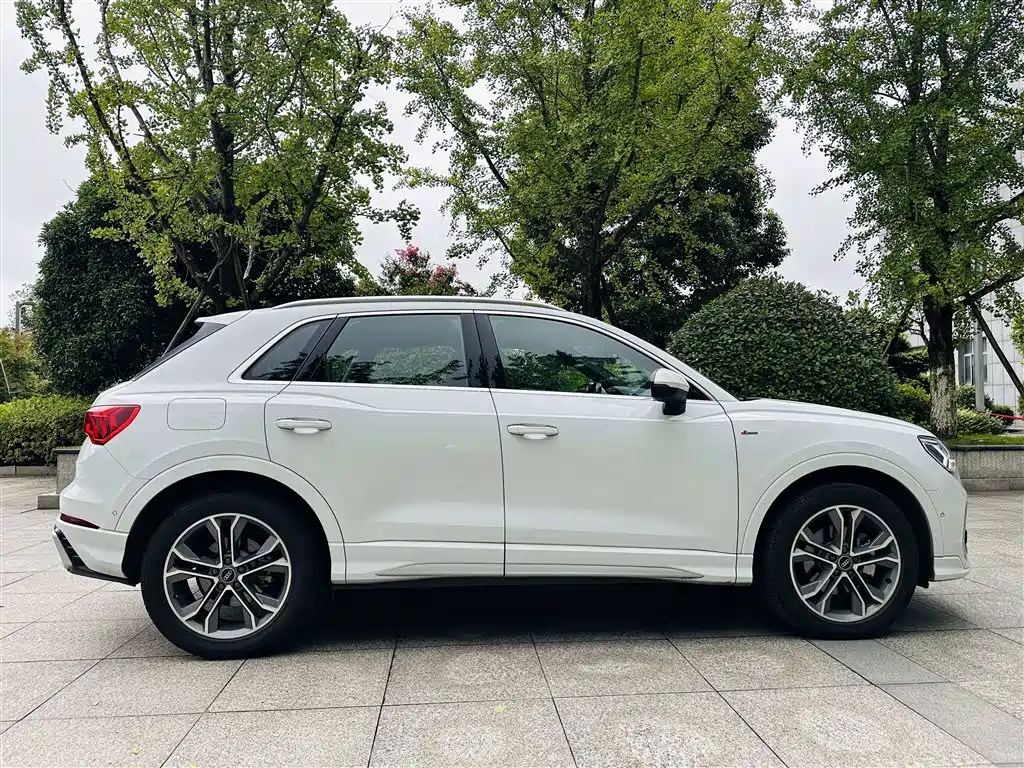 Audi Q3 2024 — фото 14