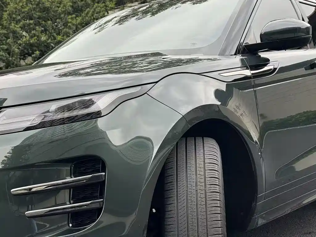 Land Rover Evoque 2023 — фото 8