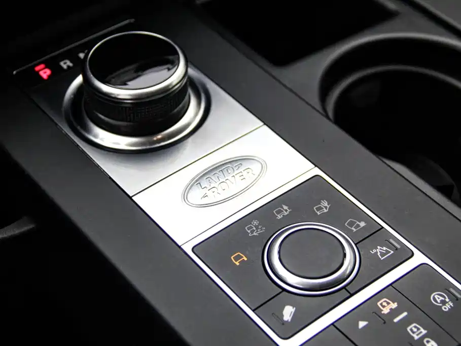 Land Rover Discovery 2021 — фото 8