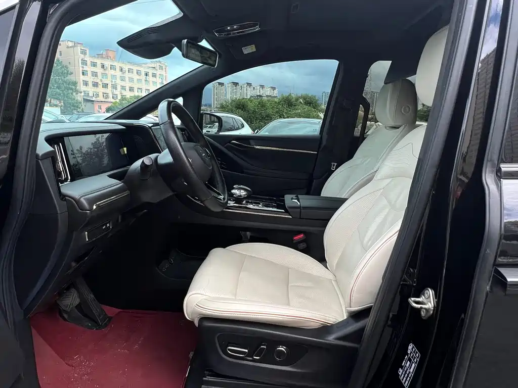 GAC Trumpchi M8 2023 — фото 10
