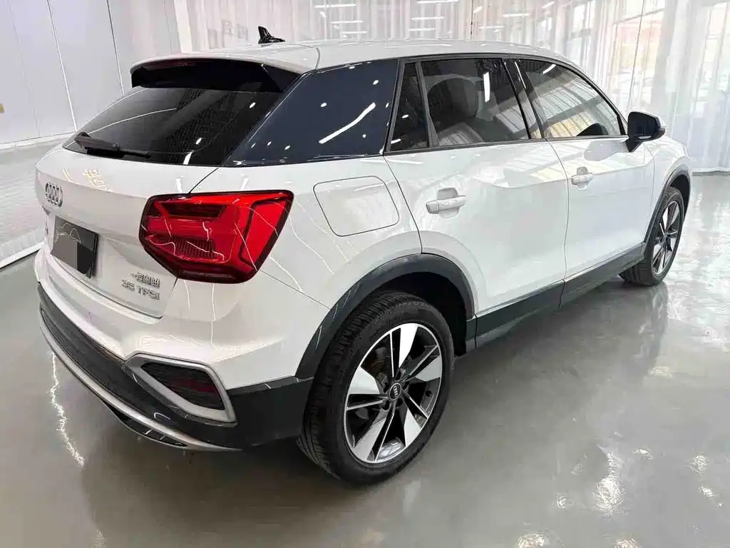 Audi Q2L 2022