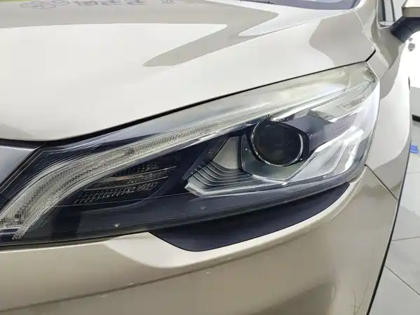 Geely Emgrand GS 2019