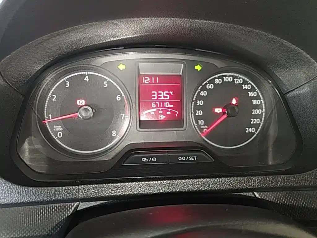 Volkswagen Jetta 2018 — фото 12