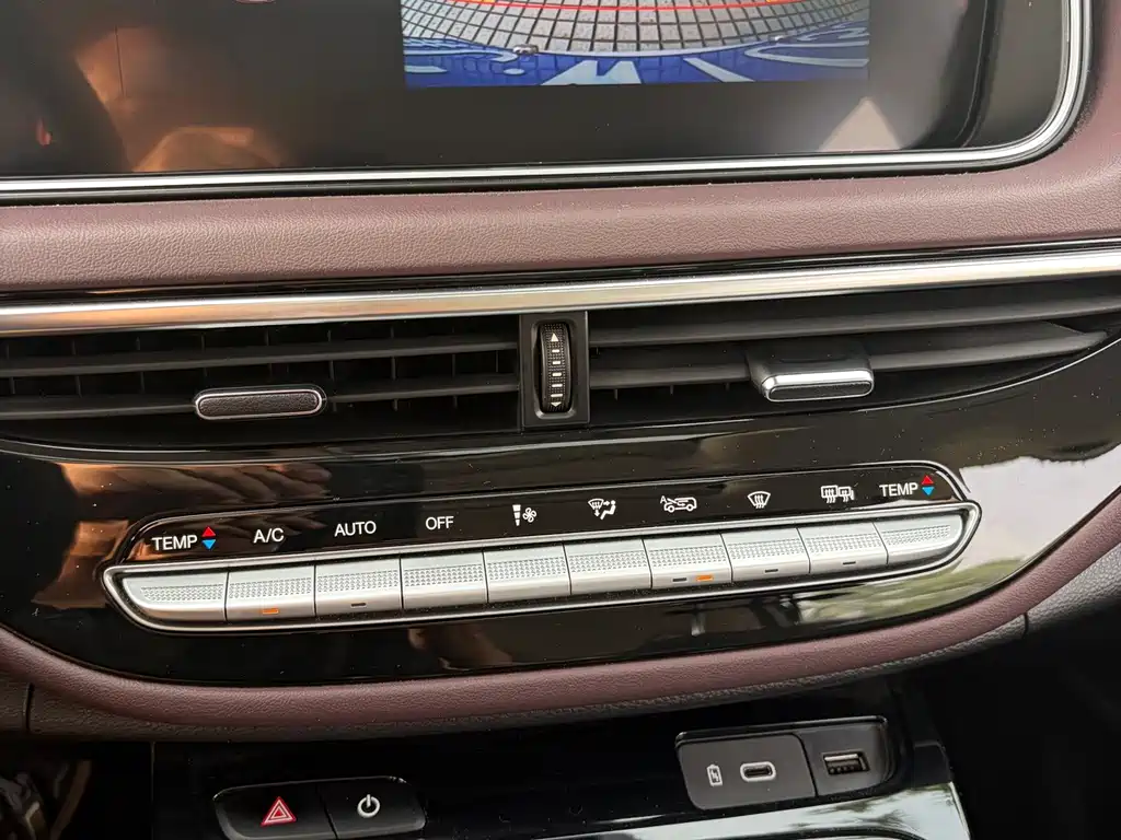GAC Trumpchi M6 2024 — фото 18