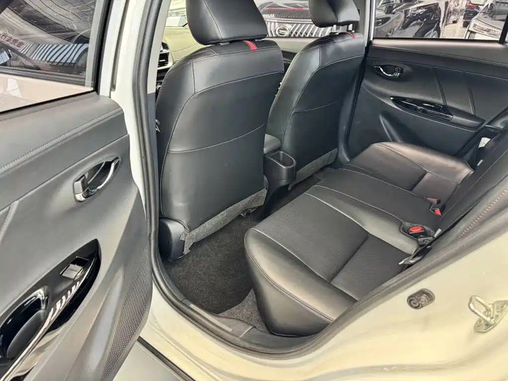 Toyota Yaris L 2021 — фото 5