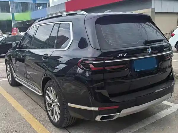 BMW X7 2024
