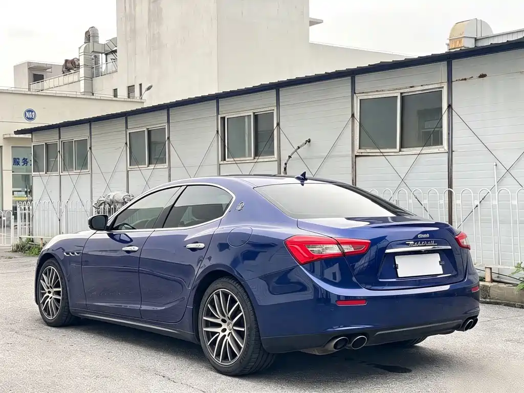 Maserati Ghibli 2017 — фото 9