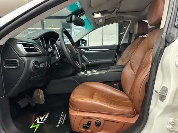 Maserati Ghibli 2015