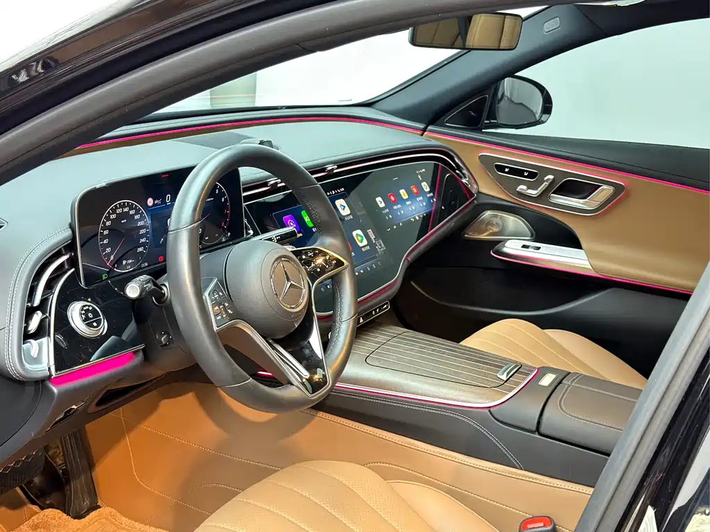 Mercedes-Benz E-Class 2024 — фото 12