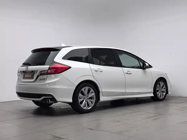 Honda Jade 2017