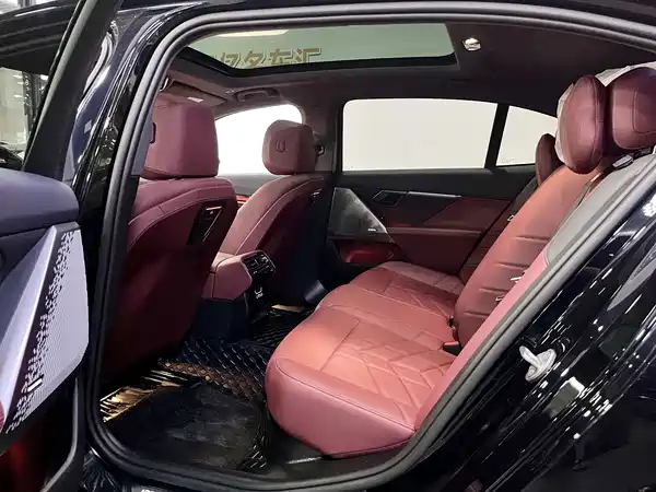 BMW 5 Series 2024