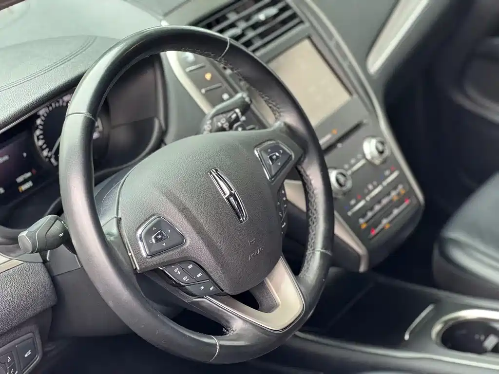 Lincoln MKC 2016 — фото 10