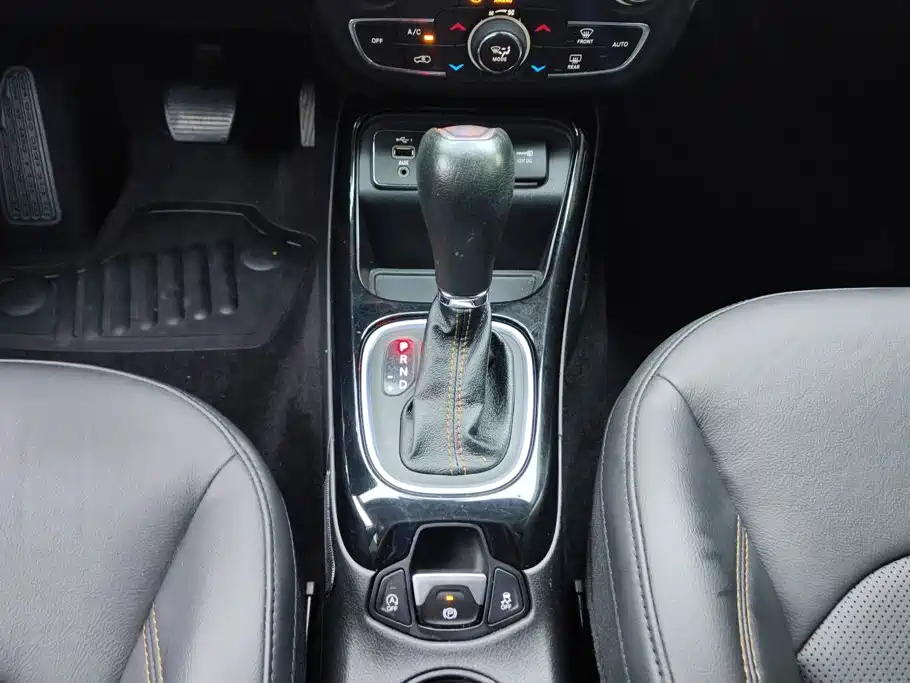 Jeep Compass 2020 — фото 16