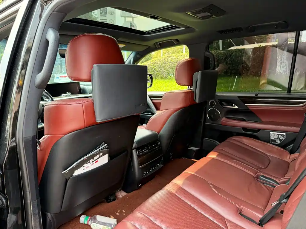 Lexus LX 2018 — фото 11
