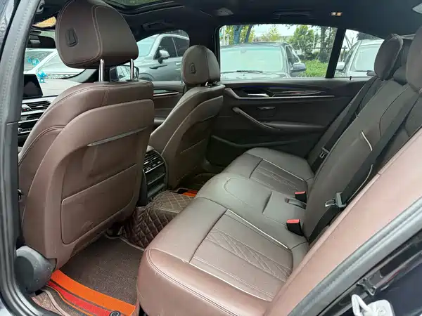 BMW 5 Series 2022