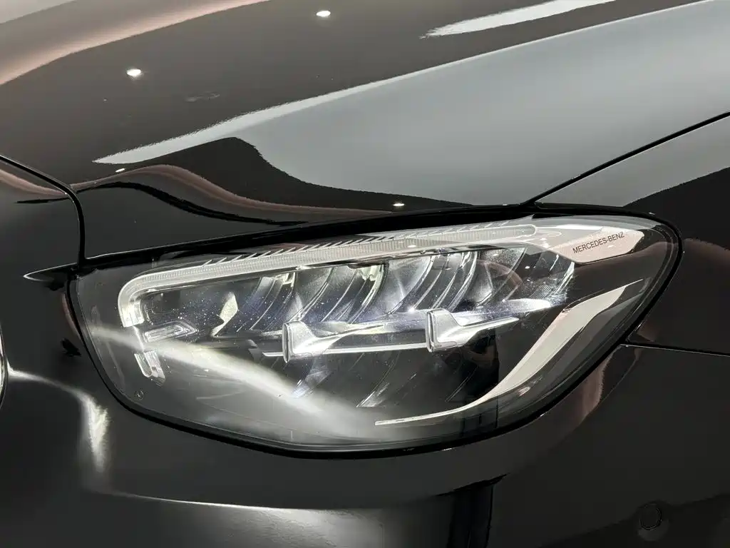 Mercedes-Benz E-Class 2023 — фото 23
