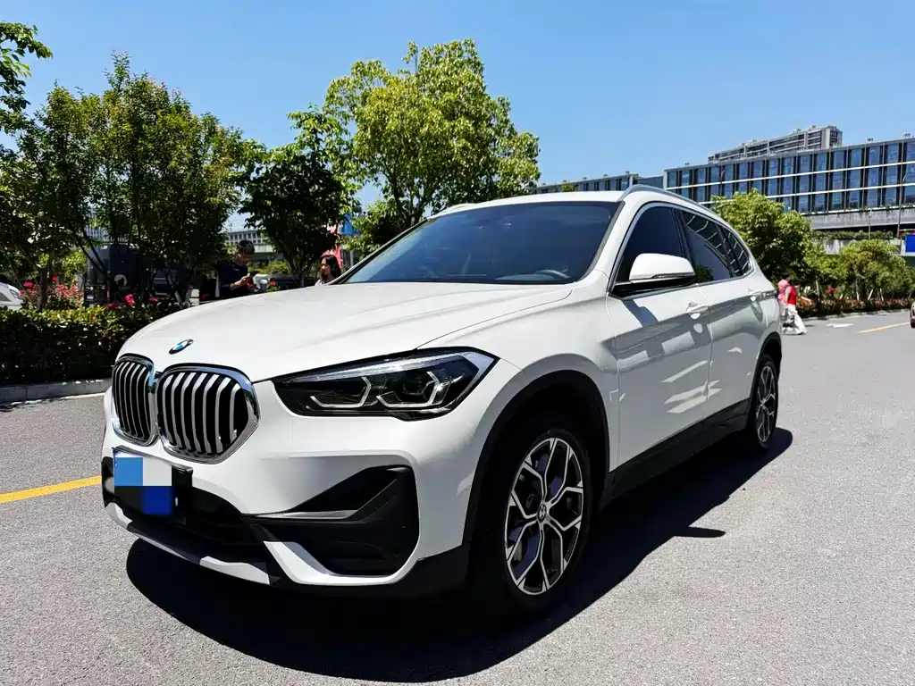 BMW X1 2023 — фото 1