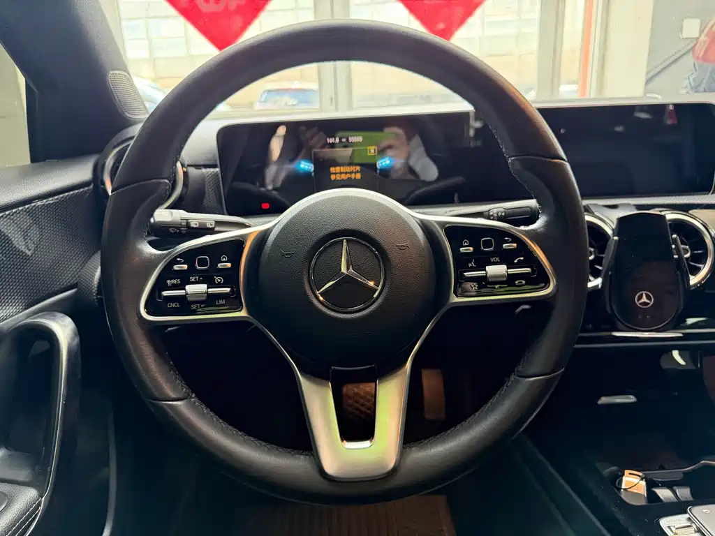 Mercedes-Benz A-Class 2020 — фото 18