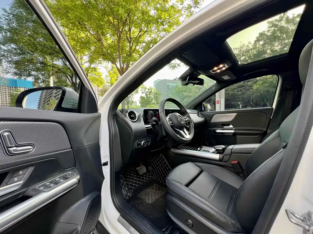 Mercedes-Benz GLA 2023 — фото 4