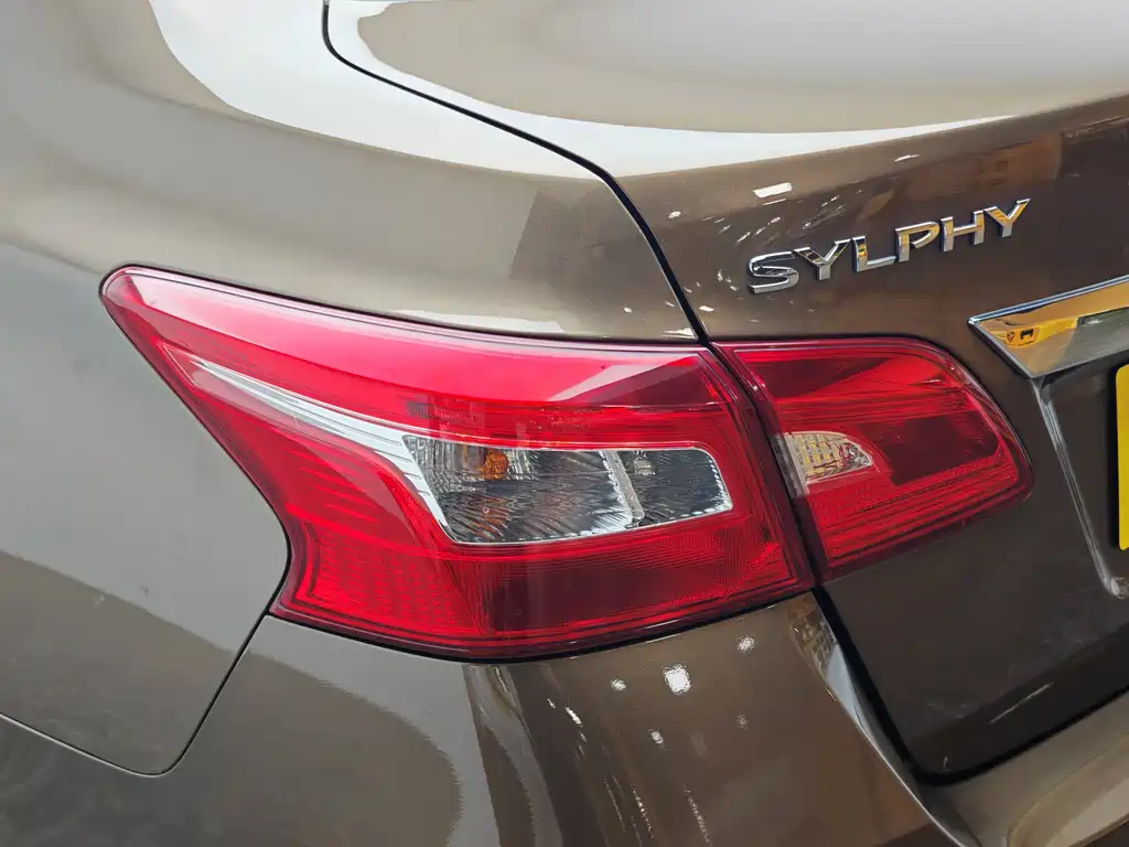 Nissan Sylphy 2018 — фото 7