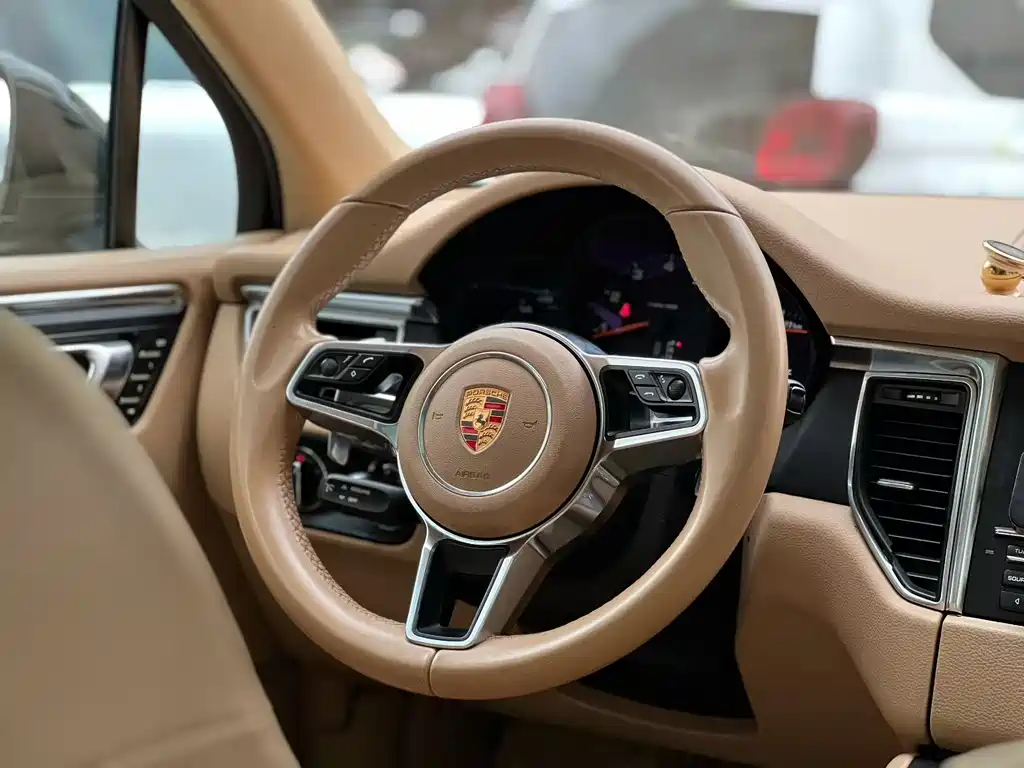 Porsche Macan 2015 — фото 9