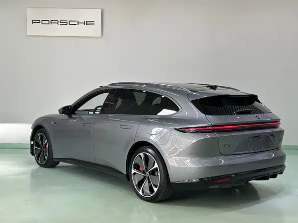 NIO ET5T 2025
