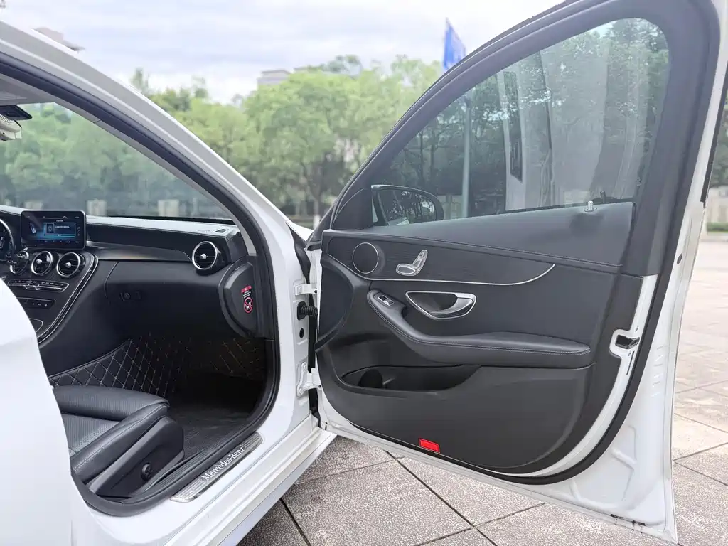 Mercedes-Benz C-Class 2021 — фото 10