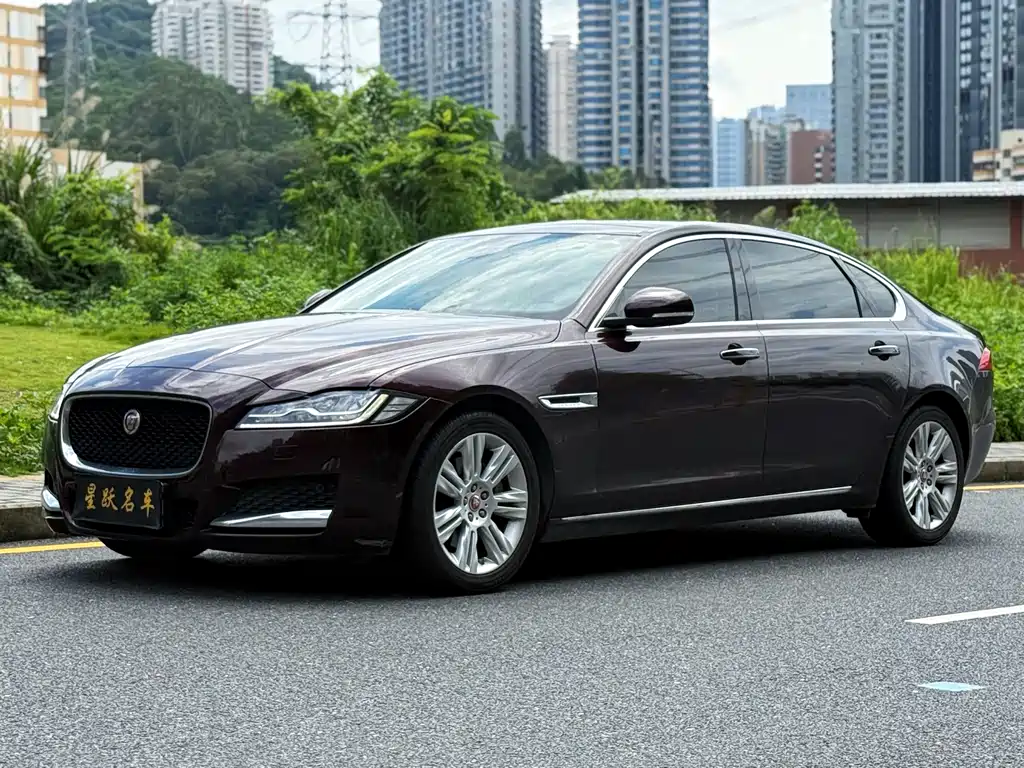 Jaguar XFL 2018