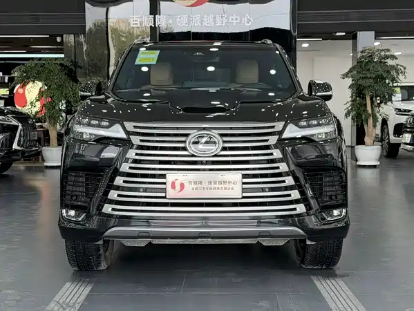 Lexus LX 2025