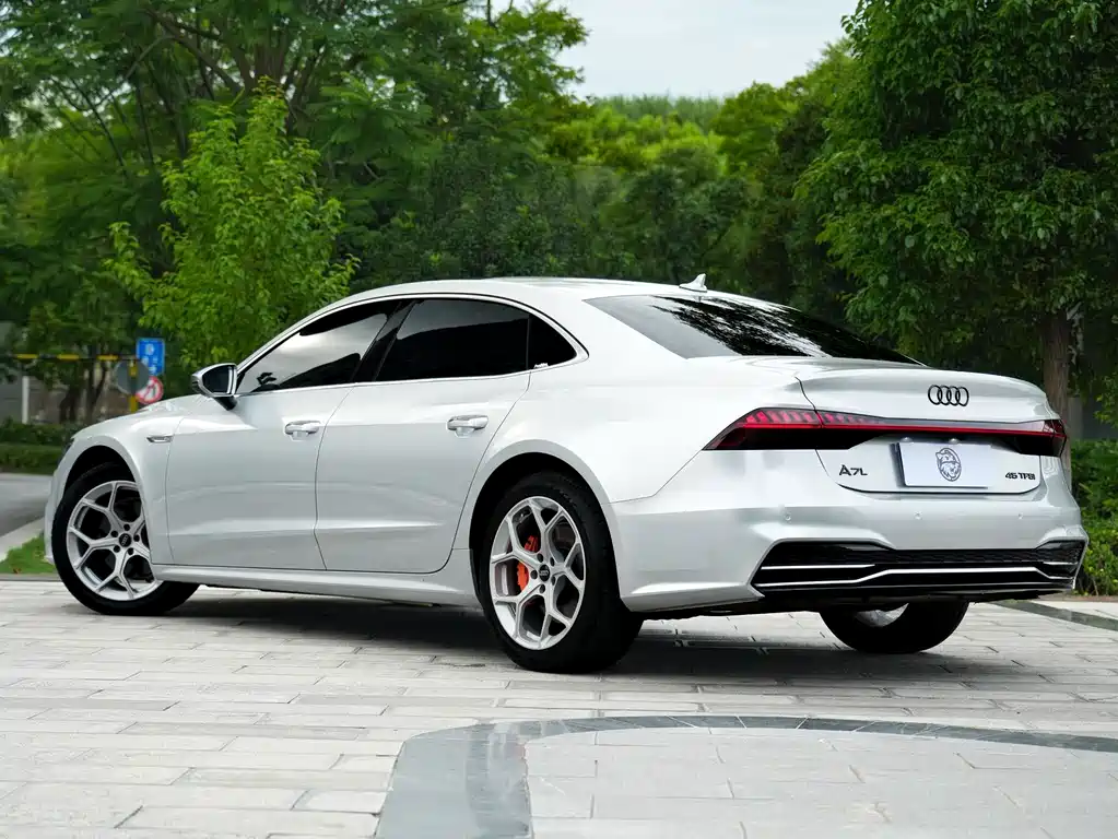 Audi A7L 2024 — фото 13