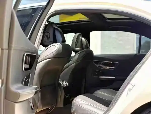 Mercedes-Benz C-Class 2023