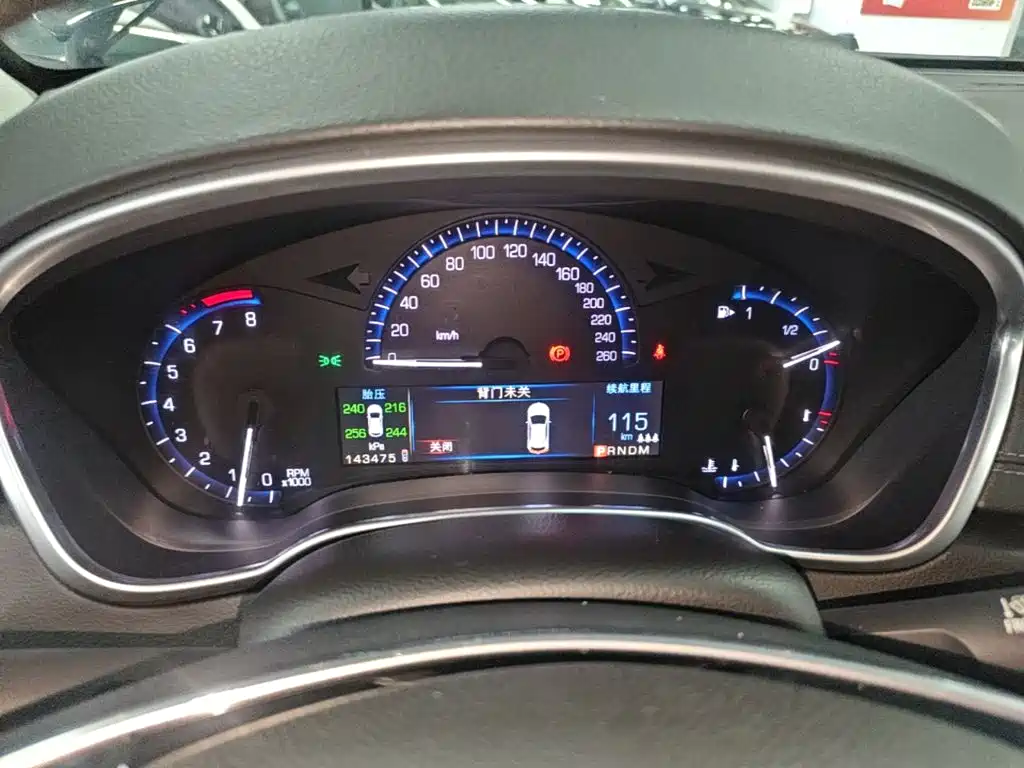 Cadillac SRX 2016 — фото 12