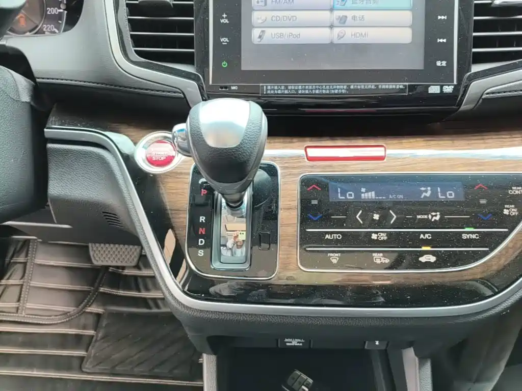 Honda Odyssey 2018 — фото 14