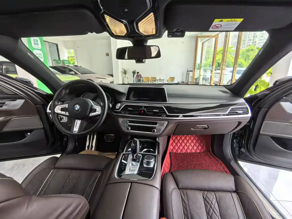 BMW 7 Series 2019 — фото 13