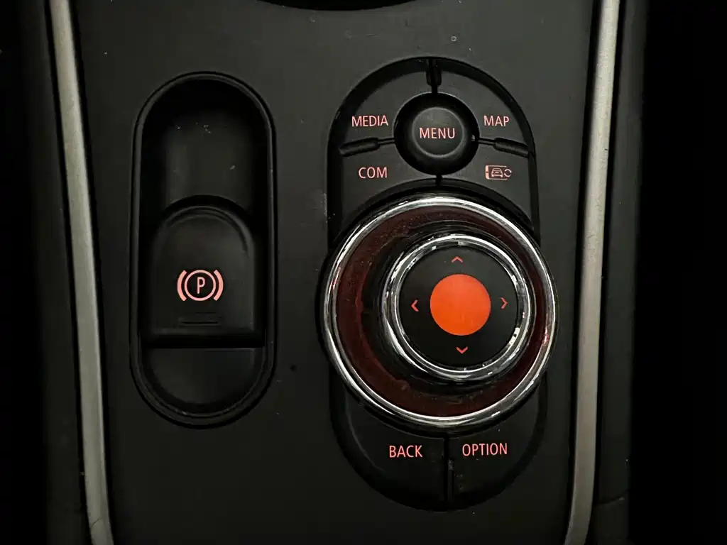 MINI Countryman 2021 — фото 11