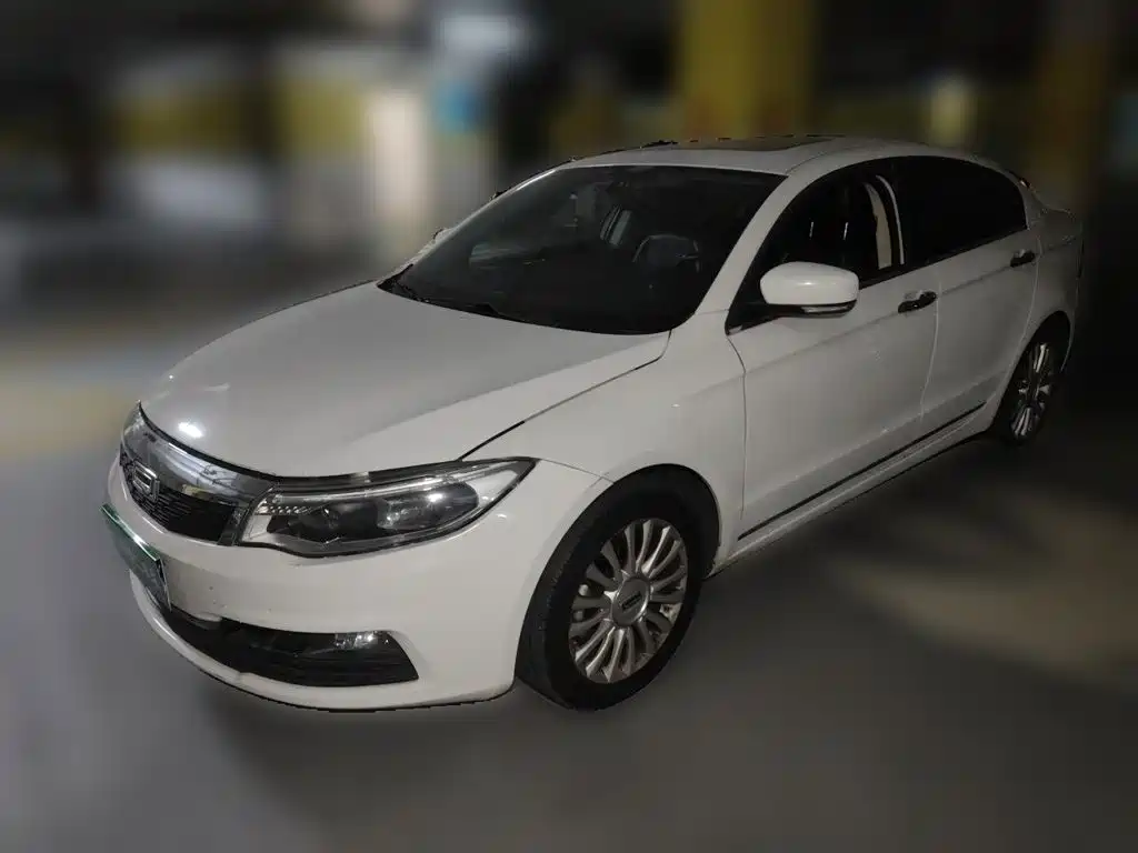 Qoros 3 2015 — фото 1